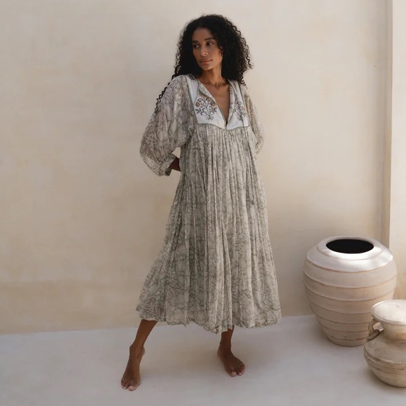 Daughters of India Dresses & Skirts - Daughters of India Diya Dress